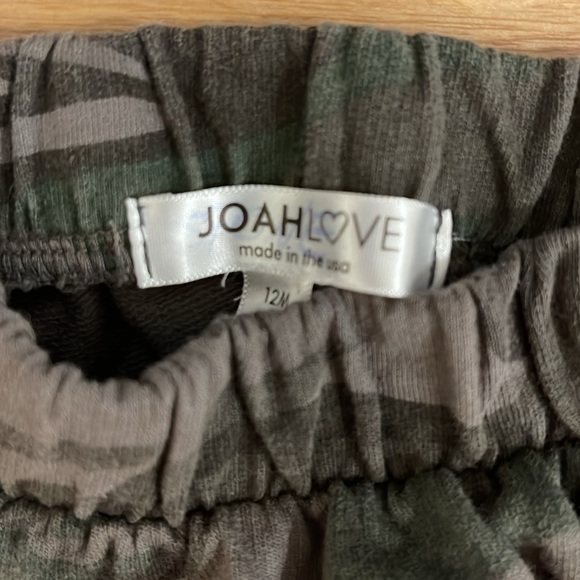Joah love army print sweat shorts - Picture 2 of 3